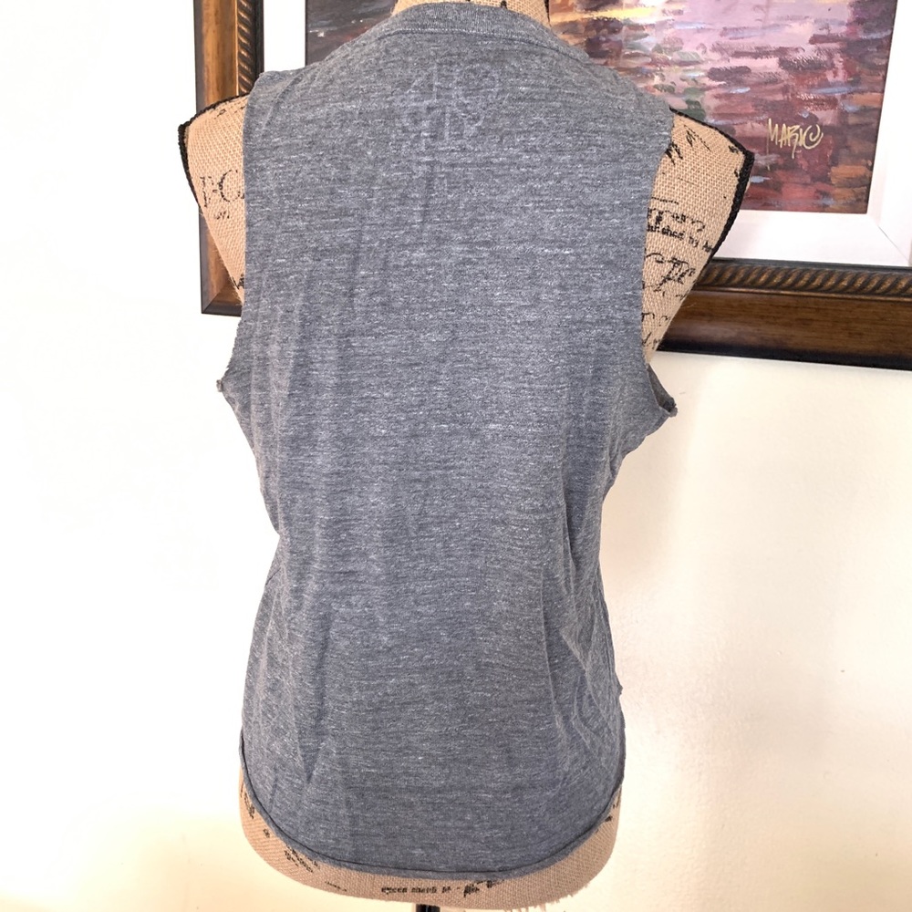 Chaser Peace Sign American Flag Tank - Picture 4 of 4